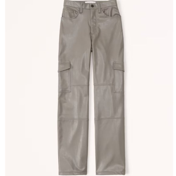 Abercrombie Women's Vegan Leather Cargo 90s Relaxed Pant Gray 34 reg - Picture 1 of 14